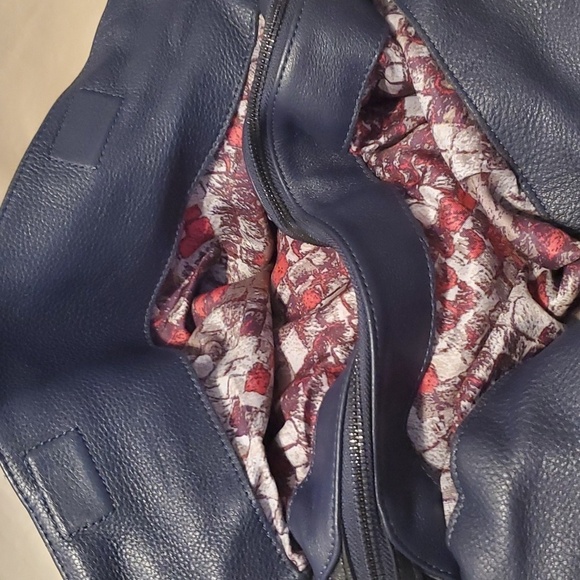 Elliott Lucca Hobo Crossbody Bag - Picture 6 of 8